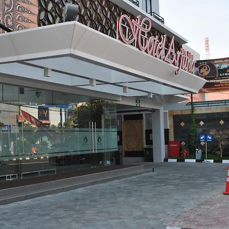 Hotel Arjuna Джокякарта Екстериор снимка