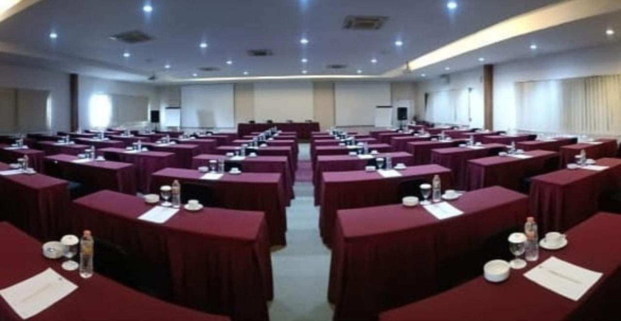 Hotel Arjuna Джокякарта Екстериор снимка