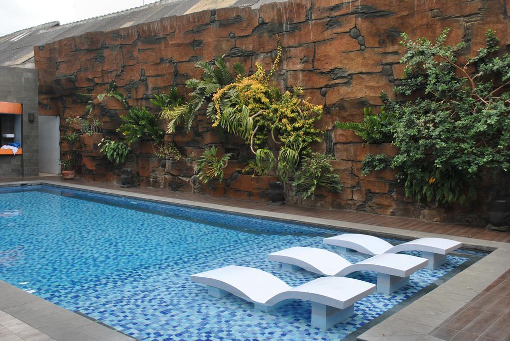 Hotel Arjuna Джокякарта Екстериор снимка