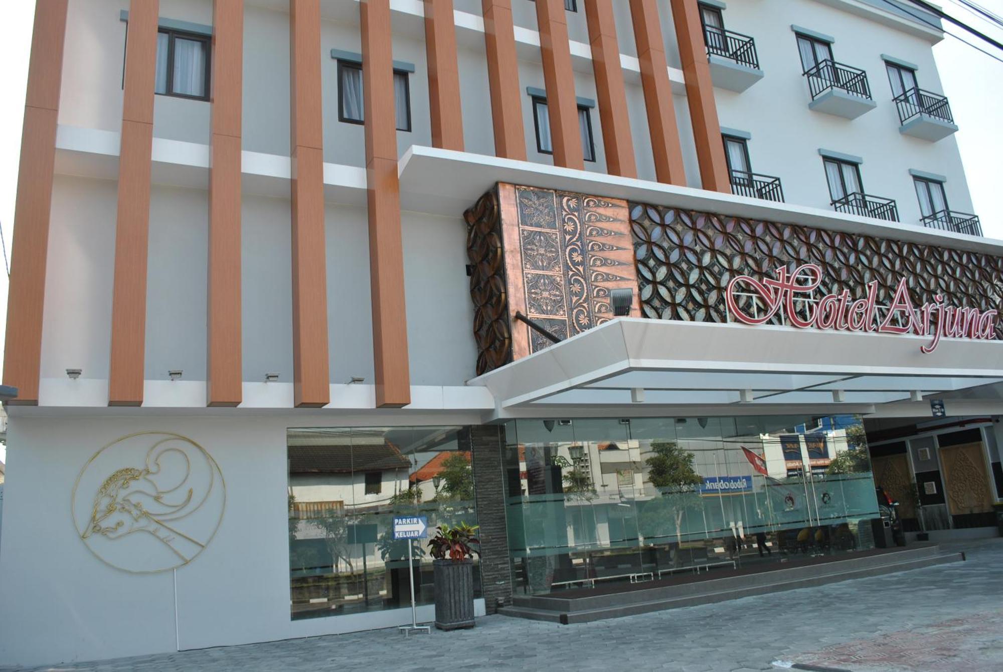 Hotel Arjuna Джокякарта Екстериор снимка
