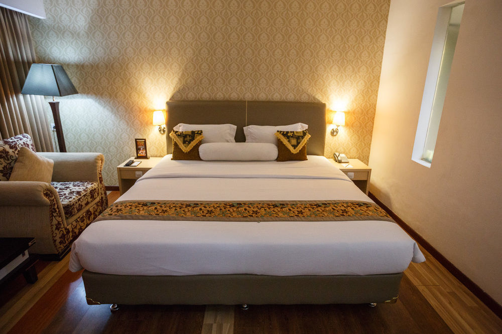 Hotel Arjuna Джокякарта Екстериор снимка