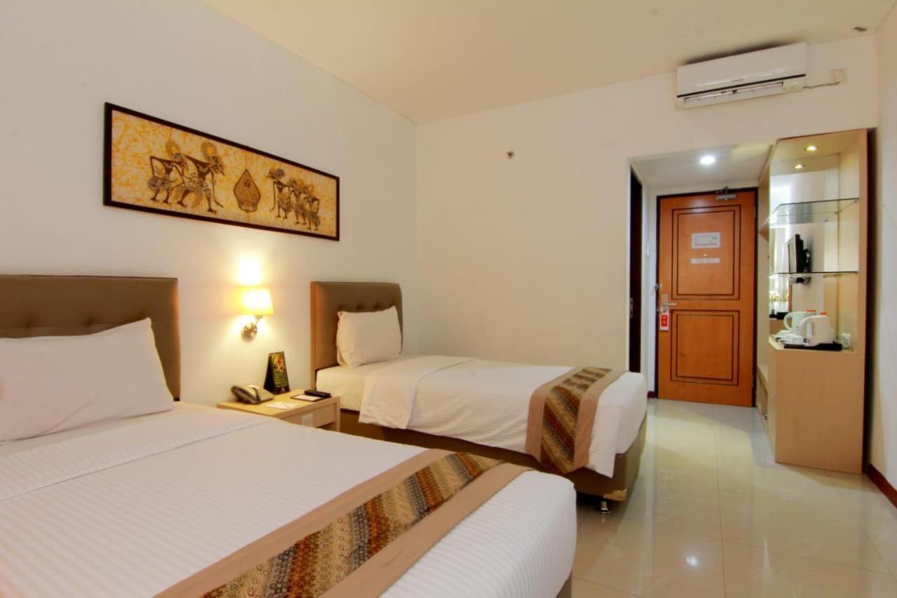 Hotel Arjuna Джокякарта Екстериор снимка